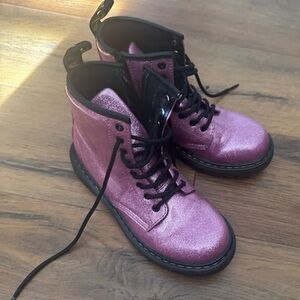Dr. Martens Kids Boots in Shimmering Pink and Black